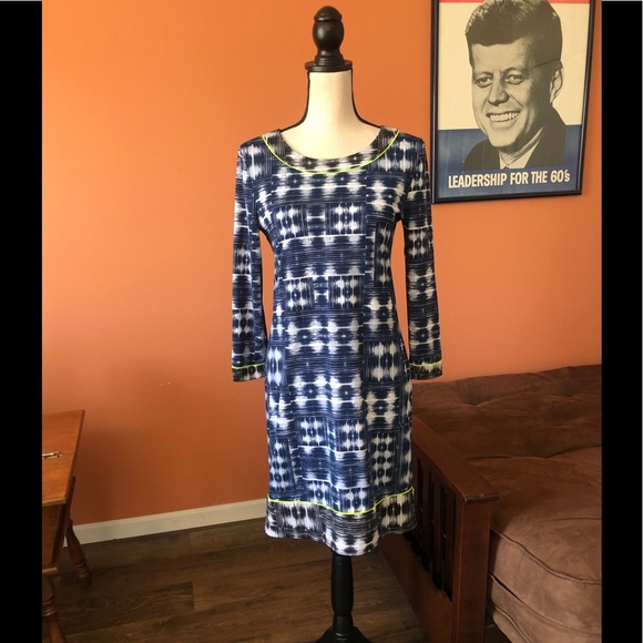 BCBGMaxAzria Dresses & Skirts - BCBG MAXAZRIA “Ania Carbon Combo” sheath dress